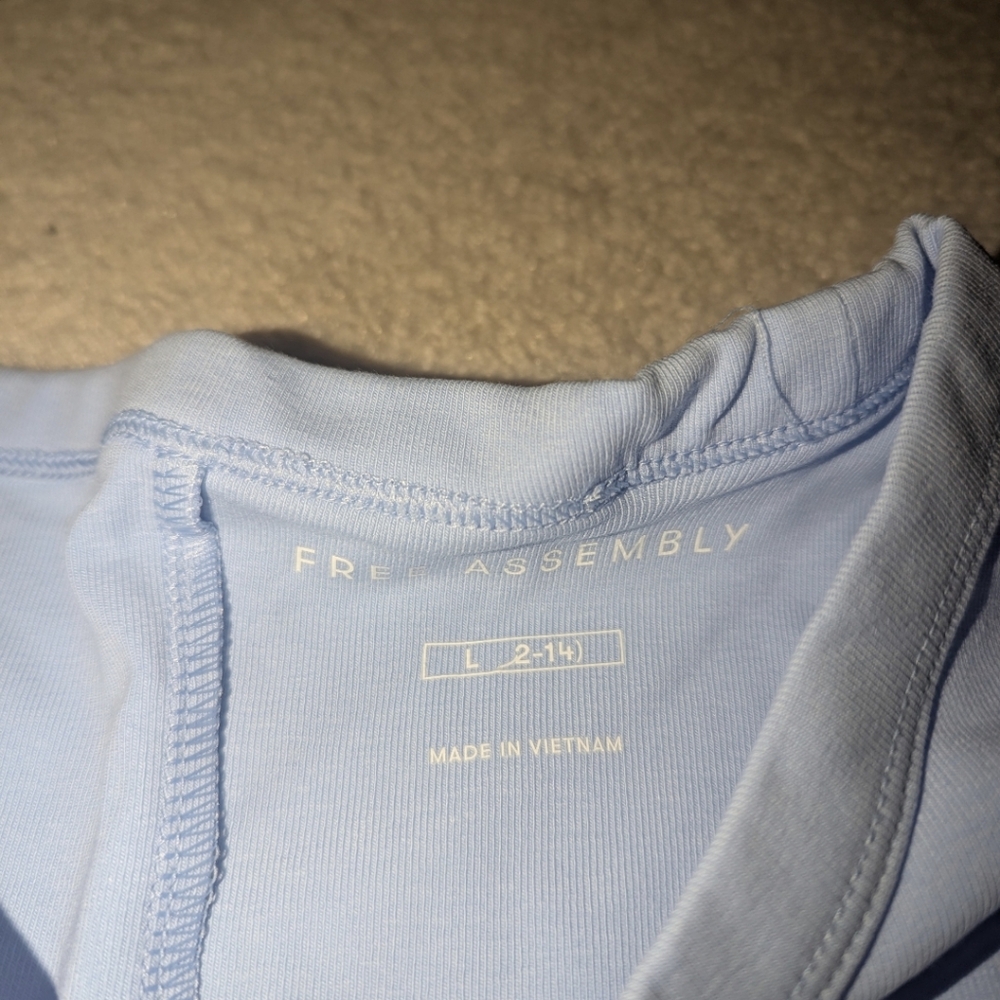 Nwt Free Assembly Women’s Light Blue Short Sleeve - Picture 4 of 4